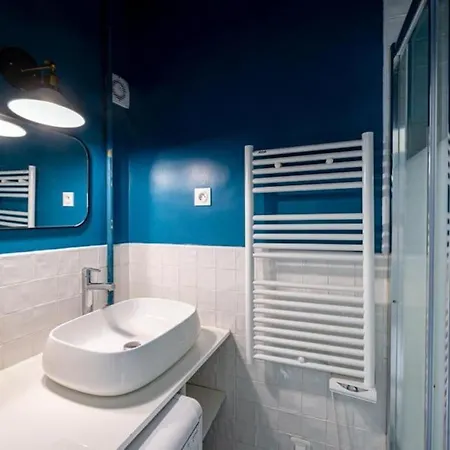 Jolie Studio A Clichy Apartment Paris