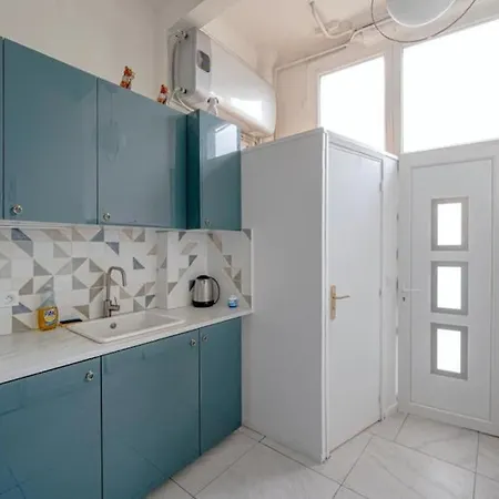 Jolie Studio A Clichy *